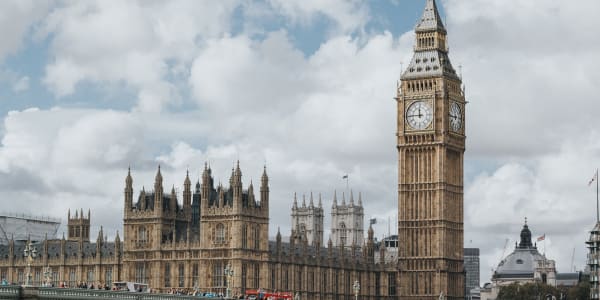 Varför UK Gambling Act 2005-ändringar kan behöva vänta till 2022