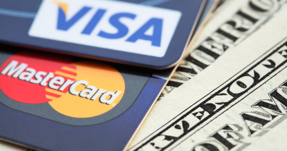 Mastercard debet vs. kreditkort för onlinekasinoinsättningar